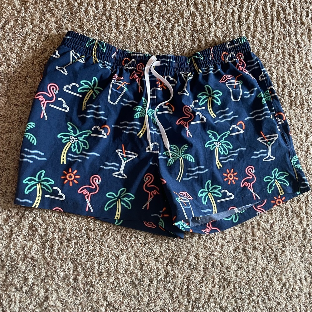 Chubbies Neon Lights  5.5” Classic Swim Trunk  Shorts Palm Flamingo Mens…